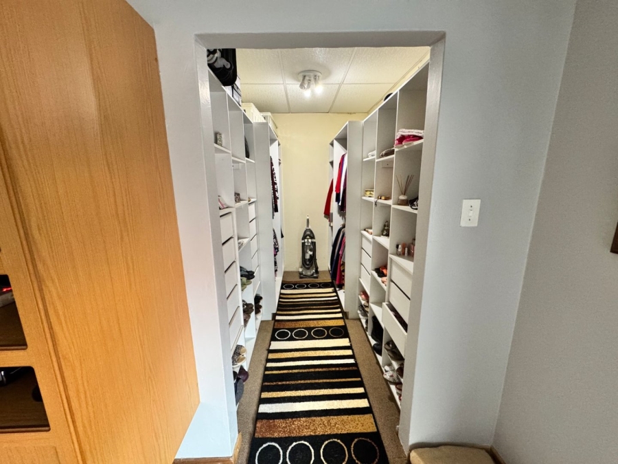 6 Bedroom Property for Sale in Orkney North West